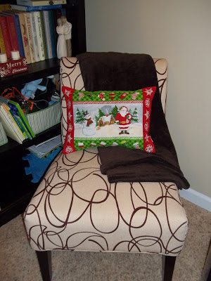Christmas Placemat Throw Pillow - Mrs. Bishop 4 0042
